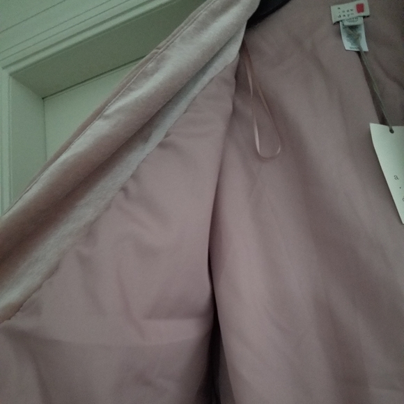 Plush Jacket - Picture 5 of 7